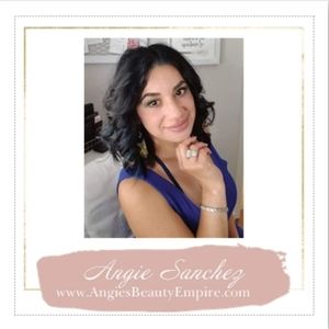 Meet your Posher, Angie